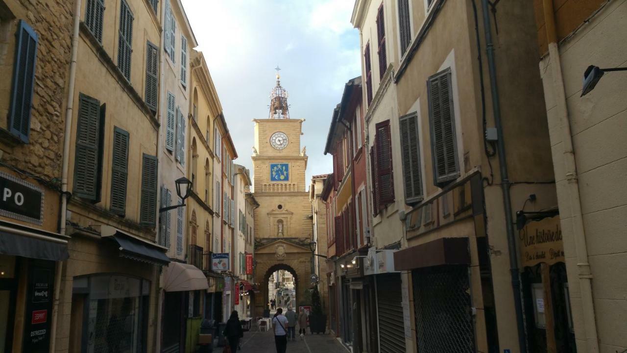 Le Coin Salonais Apartment